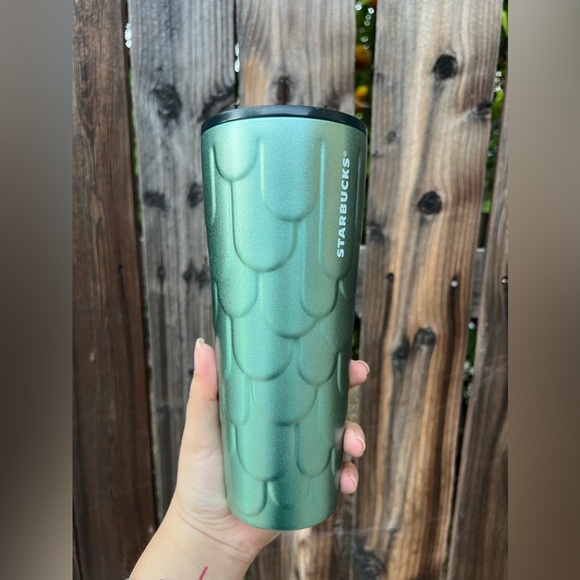 STARBUCKS 2022 Stainless Green SIREN TAIL Mermaid Scales 24oz Tumbler Cold Cup - Picture 1 of 3